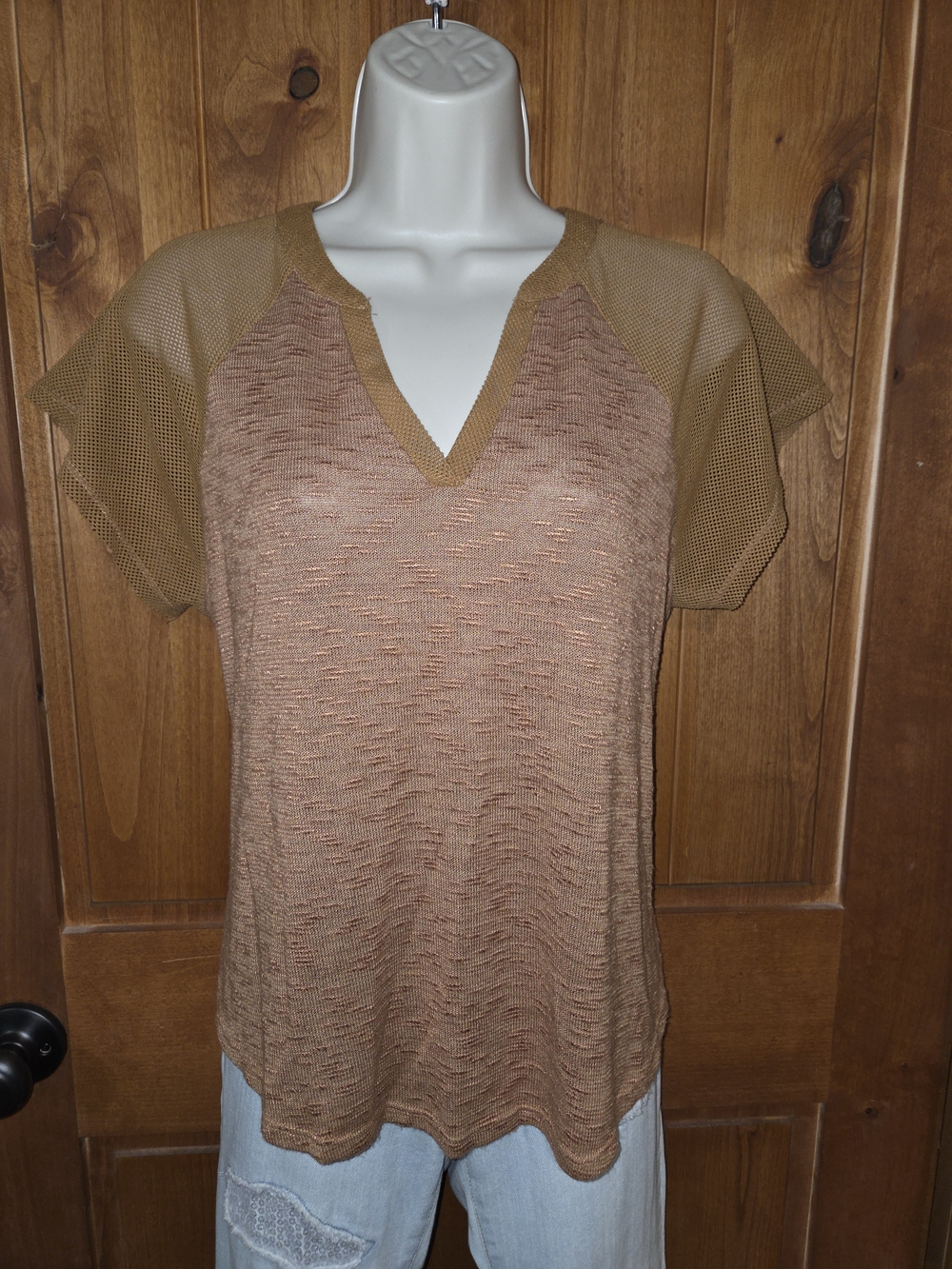 Maurices Brown Textured V-Neck‎ Short Sleeve Knit Top